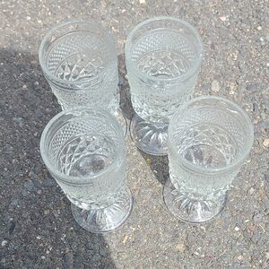 Elegant Clear Glass Goblets Set
